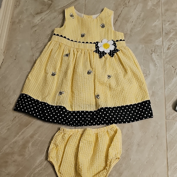 Yellow Seersucker Dress with Polka Dot Trim and Bloomers - Picture 1 of 3